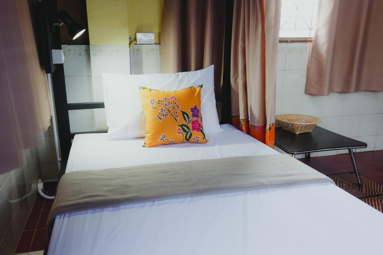 The Aree Hat Yai Hostel Buitenkant foto