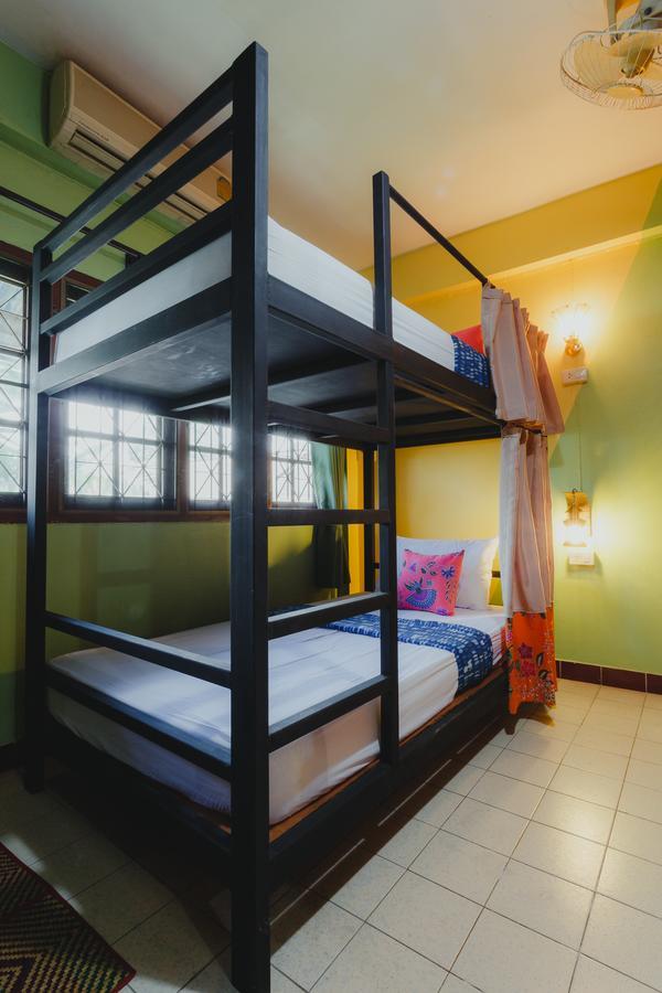 The Aree Hat Yai Hostel Buitenkant foto