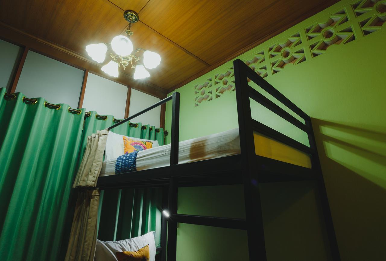 The Aree Hat Yai Hostel Buitenkant foto