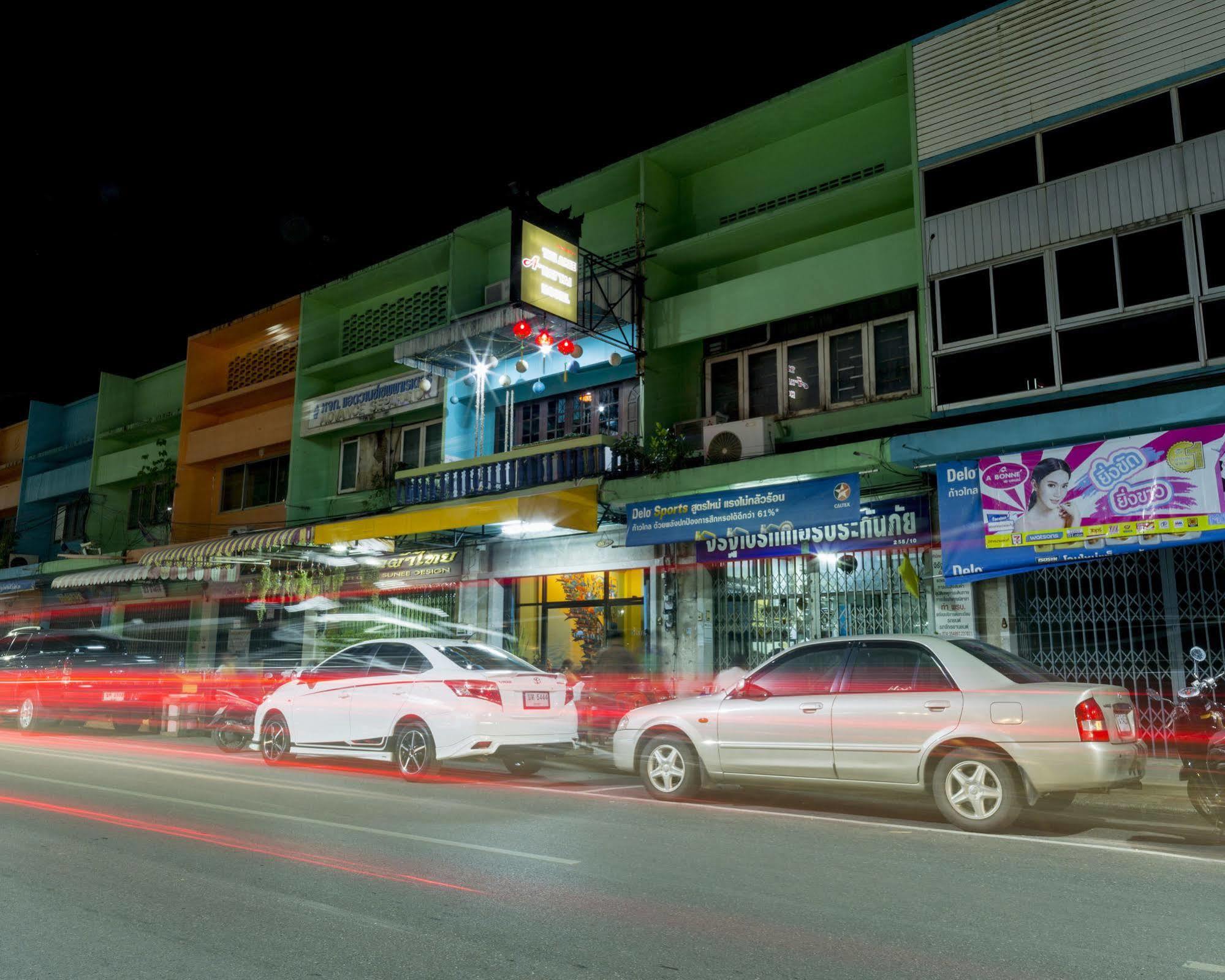 The Aree Hat Yai Hostel Buitenkant foto
