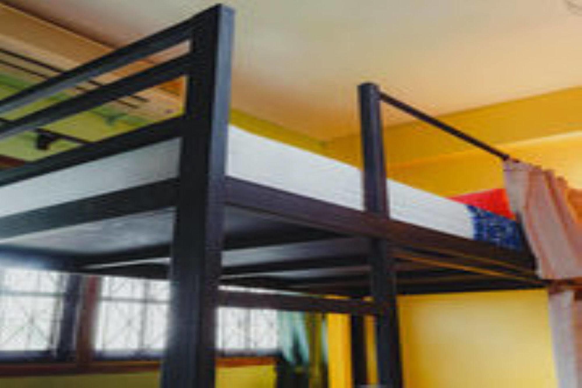 The Aree Hat Yai Hostel Buitenkant foto